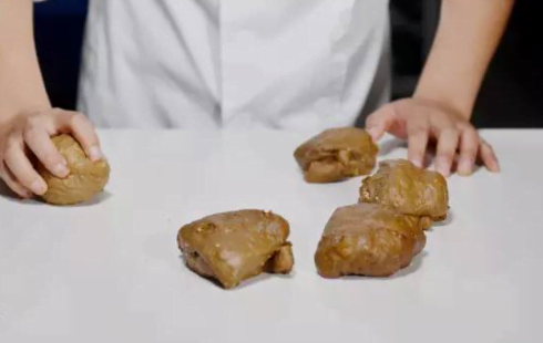 以啤酒為原料做面包，想要低熱量，非啤酒雜糧面包莫屬！